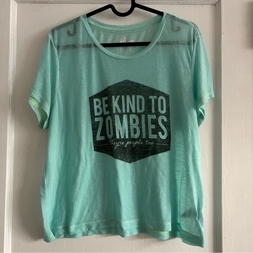 ✨ 2/$15 or 3/$20 ✨ Aeropostale Tokyo Darling Blue Graphic Tee Size L